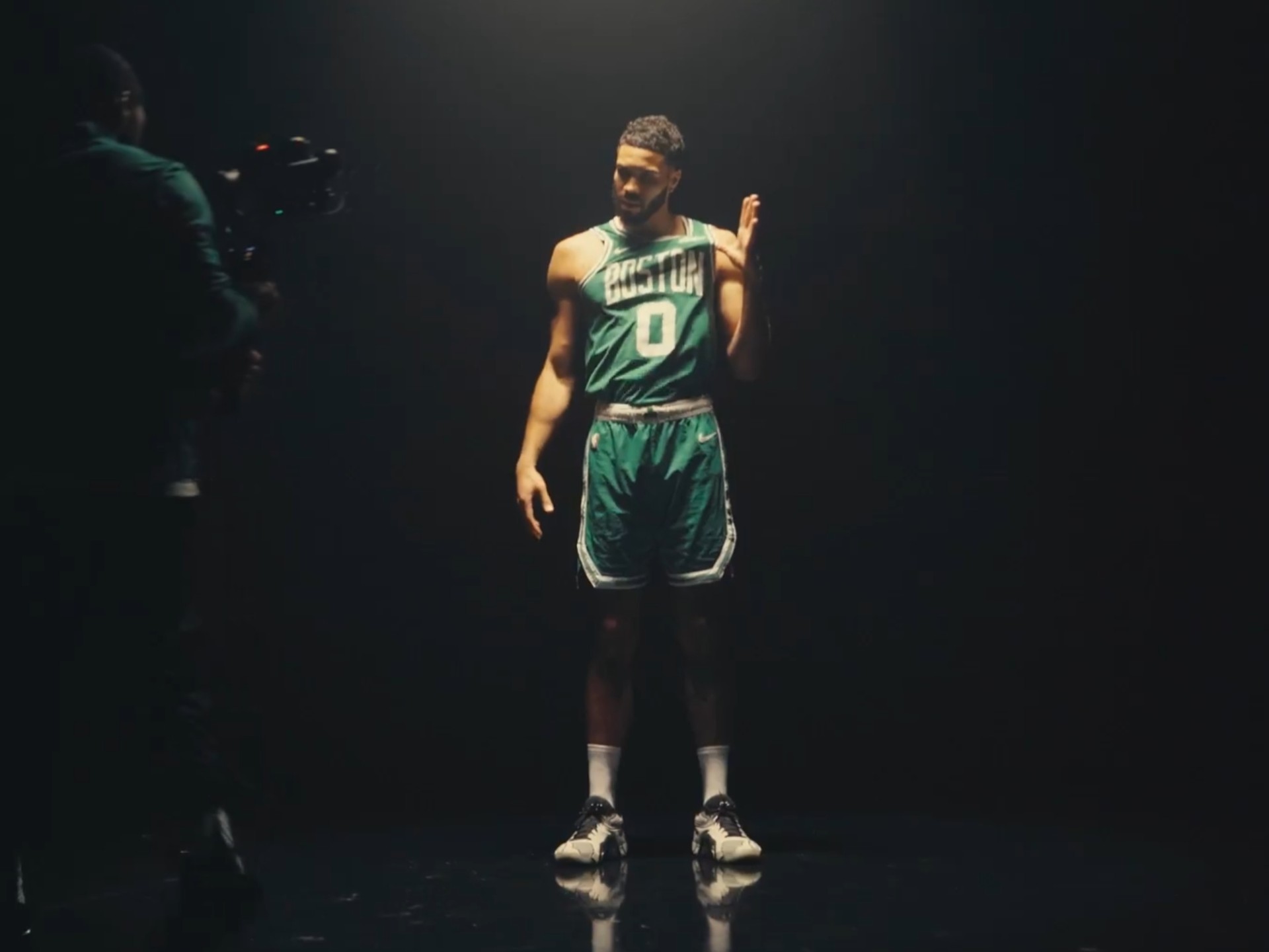 包含凯尔特人队季后赛出局，主帅宣布引咎辞职，很多认为最后男人运行系列就是网上.的词条