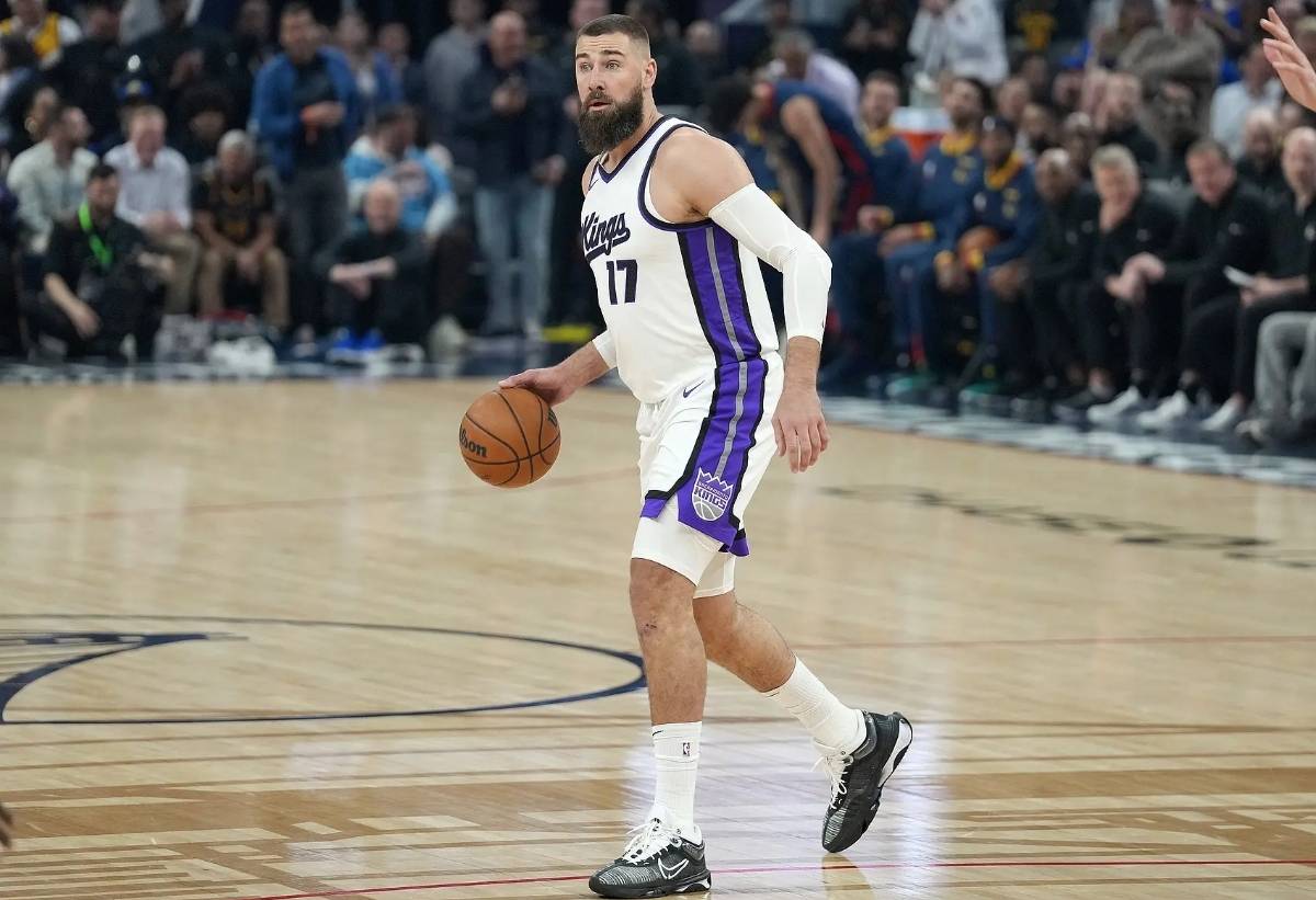 萨克拉门托国王内部会议纪要流出——赛后官宣签约；德甲使命明确；控场能力受关注